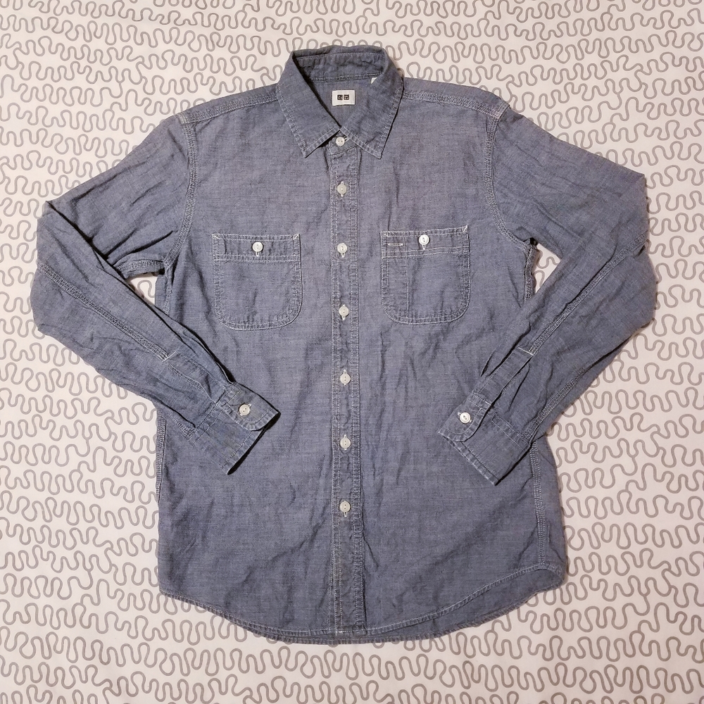 Uniqlo Chambray Long Sleeve Button Down Shirt